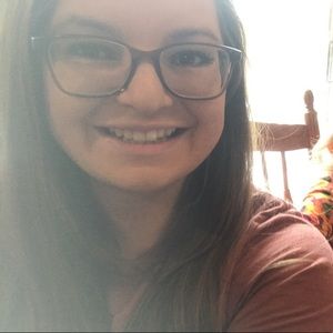 Meet your Posher, Hayley